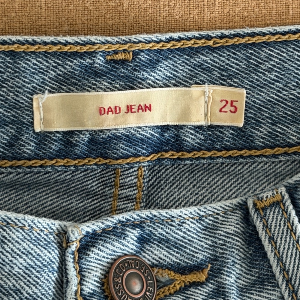 Levi’s dad Jean - like new!! - Picture 2 of 5